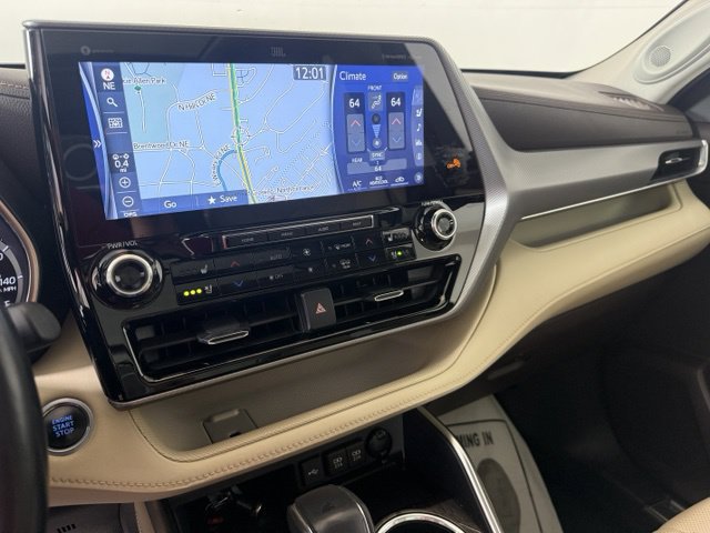 Used 2021 Toyota Highlander Platinum AWD/4WD image 37