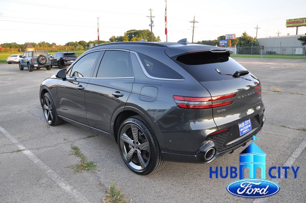 Used 2022 Genesis GV70 3.5T Sport w/ Sport Prestige Package AWD/4WD image 3