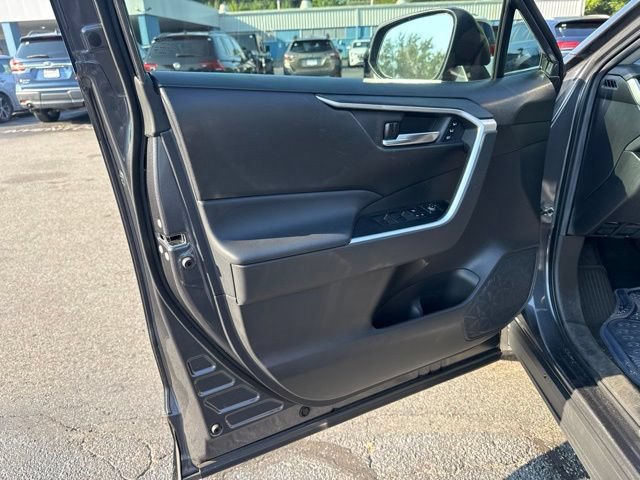 Used 2022 Toyota RAV4 XLE Premium FWD image 11
