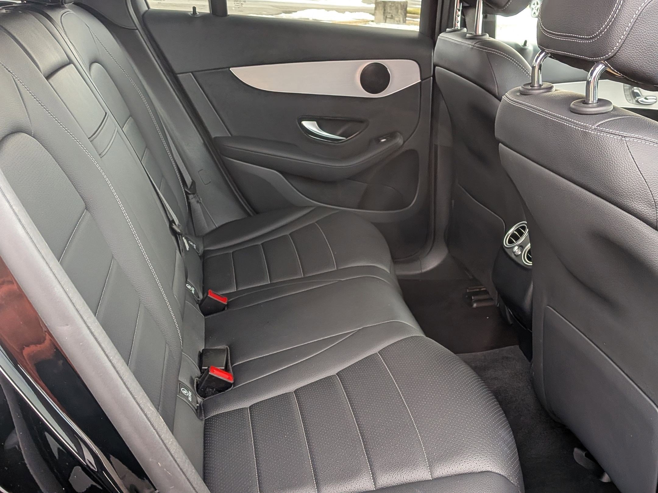 Certified 2022 Mercedes-Benz GLC 300 4MATIC image 33