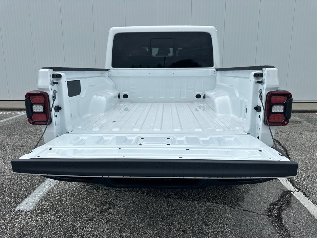 New 2026 Jeep Gladiator Sport AWD/4WD image 22