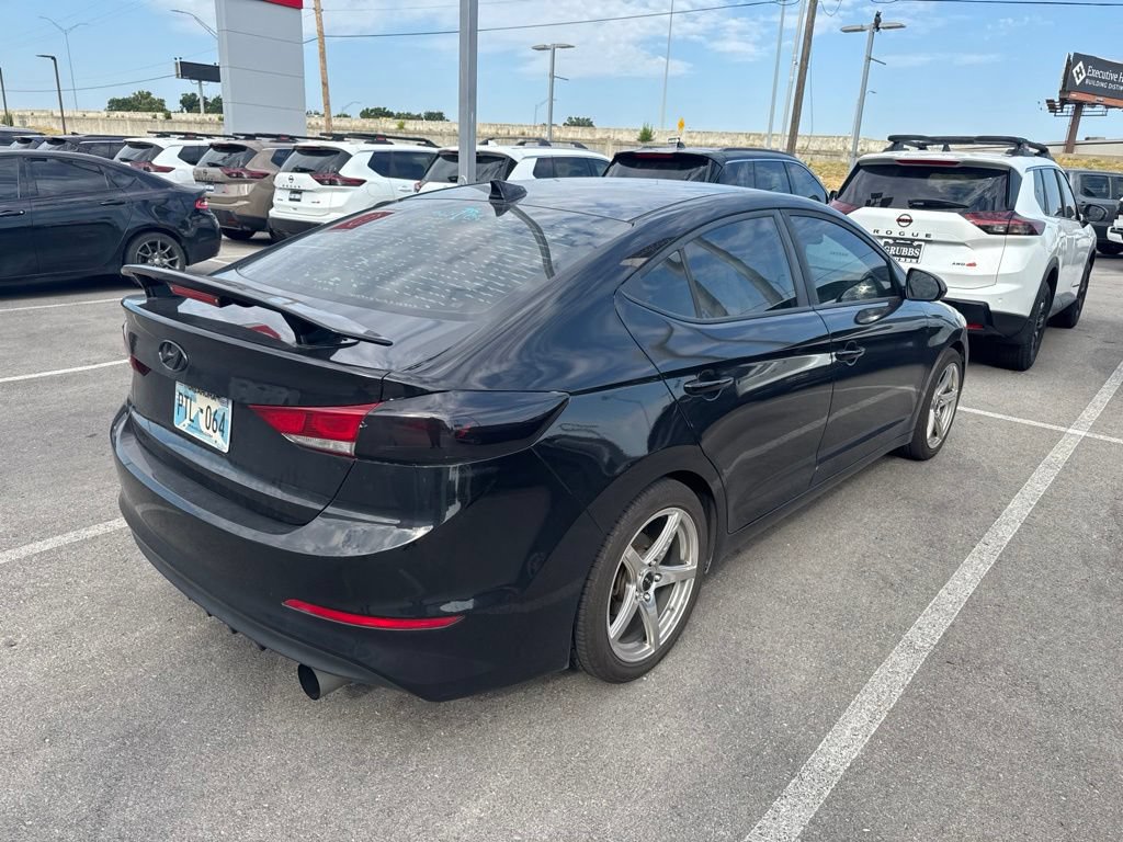 Used 2018 Hyundai Elantra SEL w/ Cargo Package FWD image 3