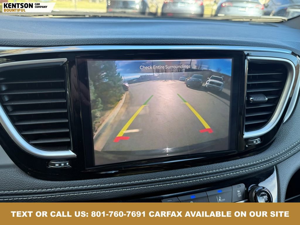 Used 2025 Chrysler Pacifica Limited image 26