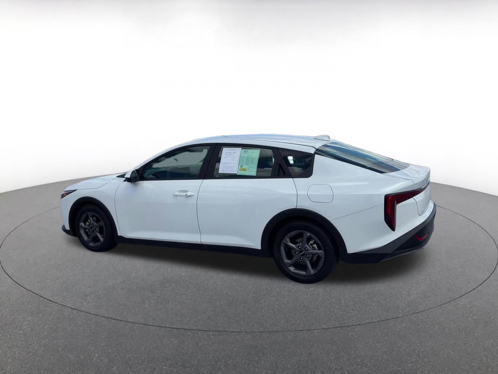Used 2025 Kia K4 LXS FWD image 10