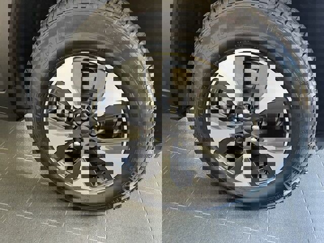 Used 2023 Jeep Grand Cherokee 4WD 4xe w/ Luxury Tech Group II image 37