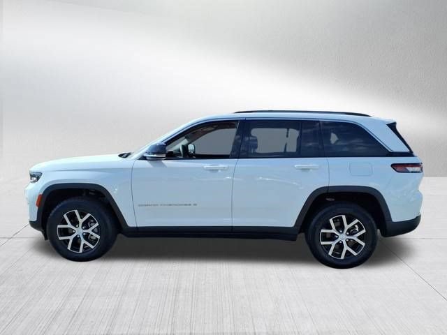 Certified 2023 Jeep Grand Cherokee Limited w/ Luxury Tech Group II AWD/4WD image 5