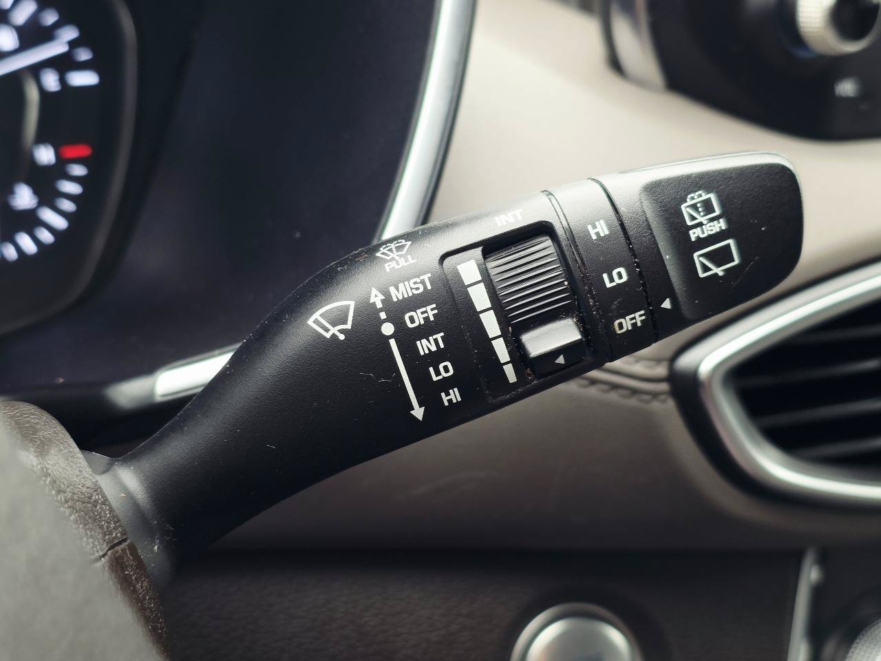 Used 2019 Hyundai Santa Fe SEL AWD/4WD image 29