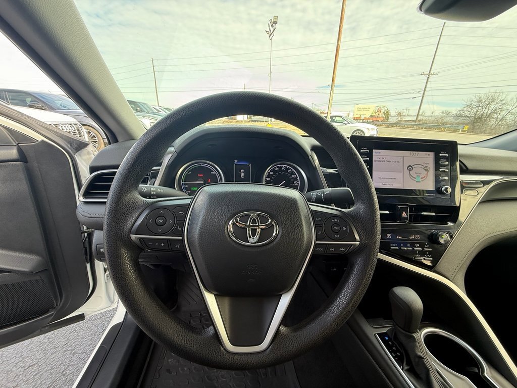 Used 2022 Toyota Camry LE image 14