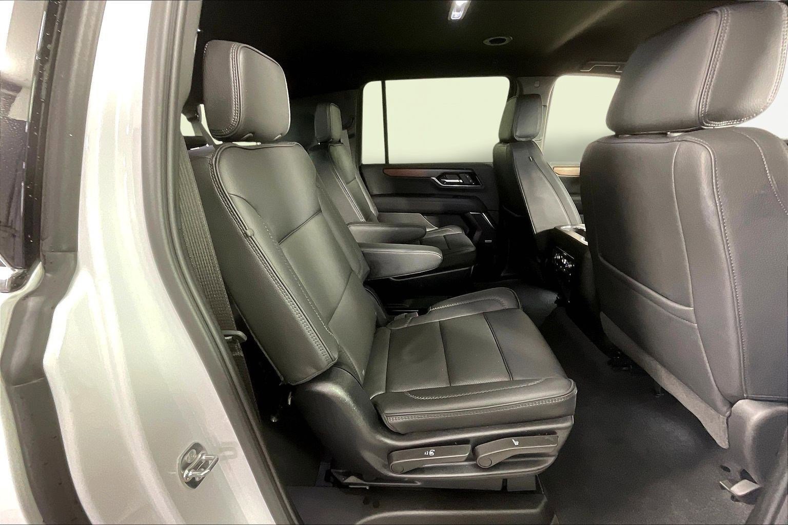 Used 2025 GMC Yukon XL Denali image 25