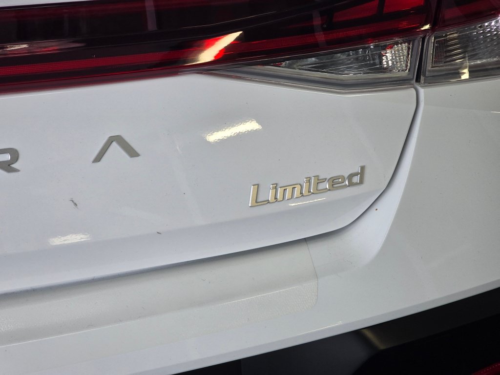 New 2026 Hyundai Elantra Limited FWD image 14