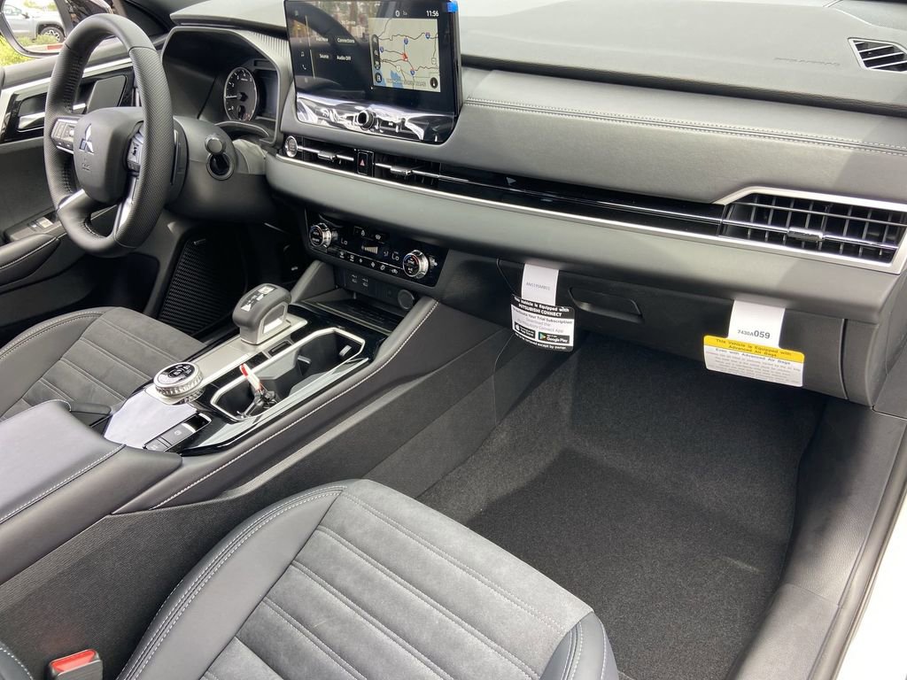 New 2026 Mitsubishi Outlander LE AWD/4WD image 25