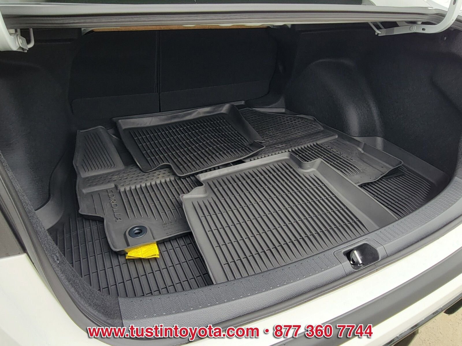 Used 2026 Toyota Corolla SE FWD image 13