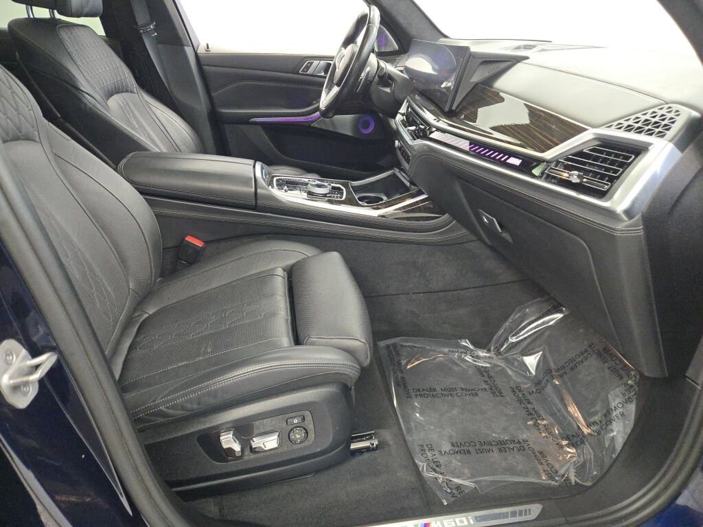 Used 2024 BMW X7 M60i w/ Executive Package image 6