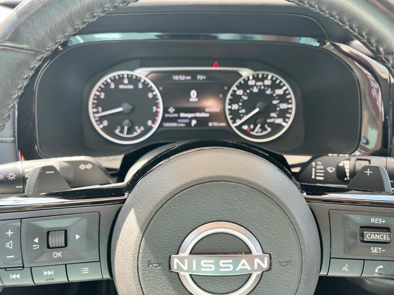 Used 2023 Nissan Pathfinder SV image 13