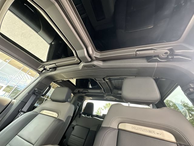 Certified 2025 GMC Hummer EV 2X AWD/4WD image 14