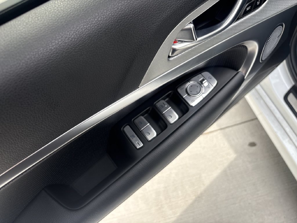 Used 2026 Genesis G70 2.5T Prestige RWD image 14