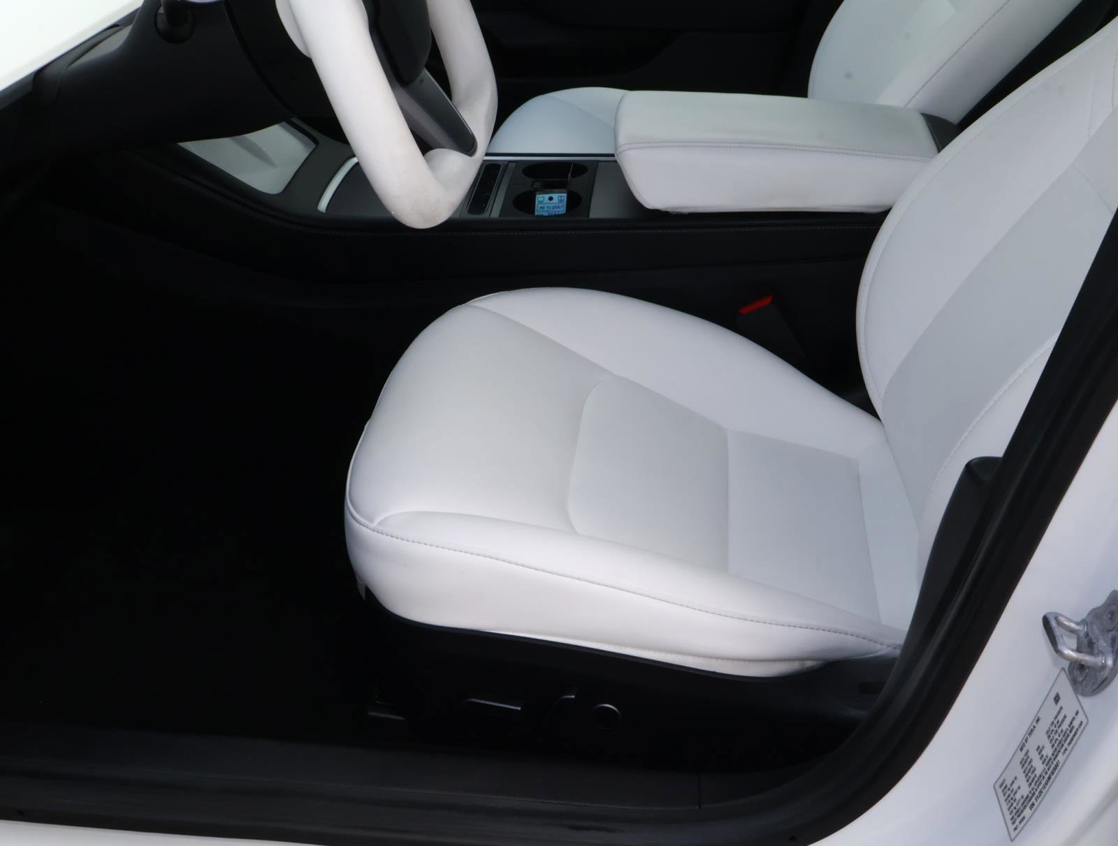 Used 2021 Tesla Model 3 Standard Range Plus image 12