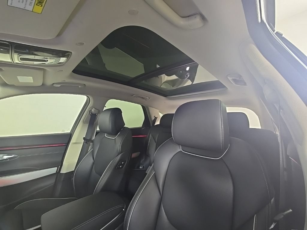 New 2027 Genesis GV70 2.5T Advanced AWD/4WD image 27
