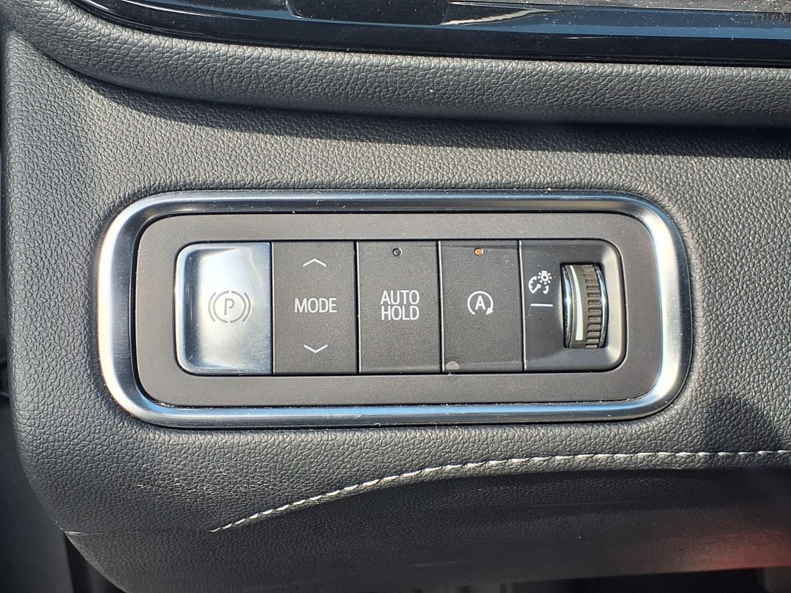 Used 2025 Buick Enclave Preferred image 11