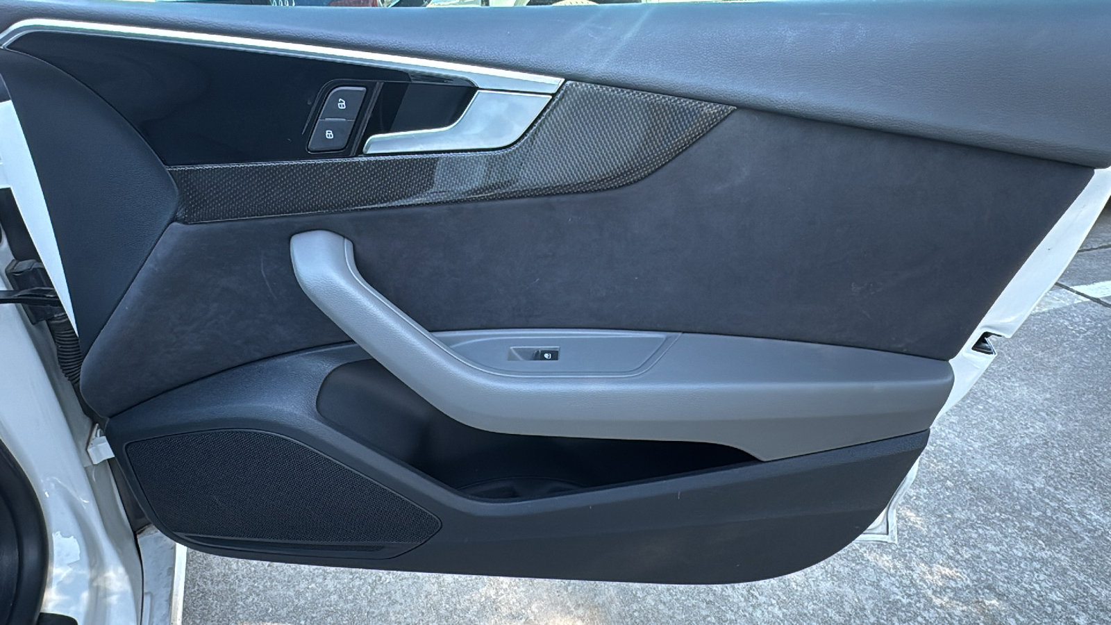 Used 2023 Audi S5 Premium w/ Convenience Package image 30