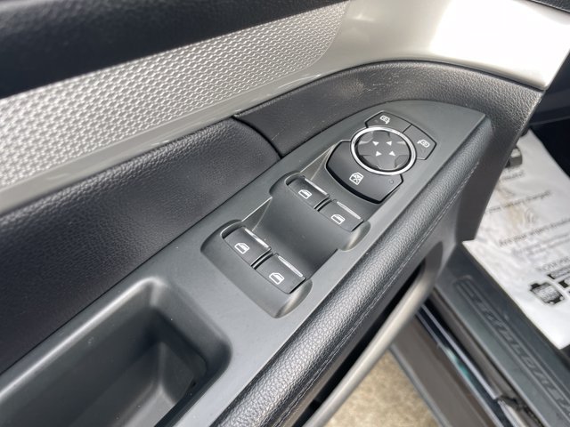 Used 2017 Ford Explorer XLT AWD/4WD image 12