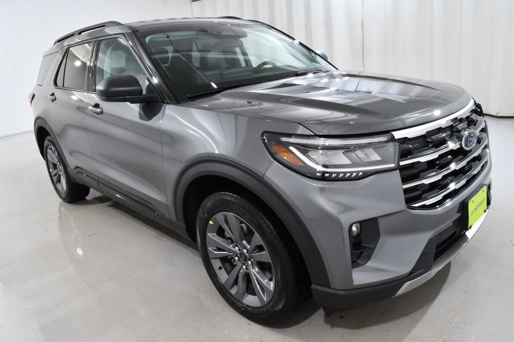 New 2026 Ford Explorer Active w/ Active Comfort Package image 5