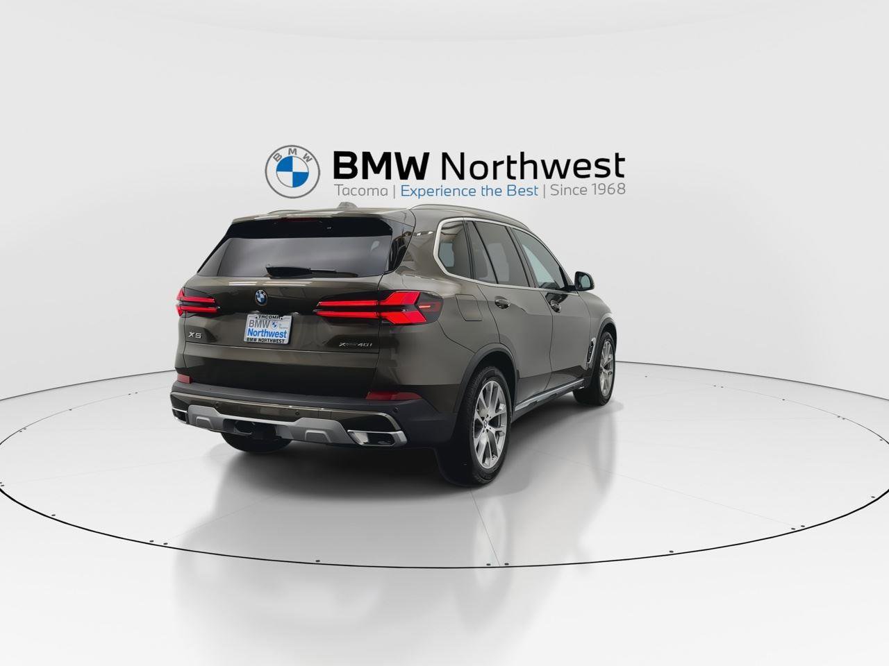 New 2026 BMW X5 xDrive40i w/ Climate Comfort Package image 2