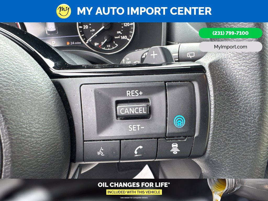 Used 2023 Nissan Rogue SV AWD/4WD image 17