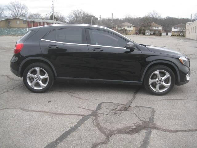 Used 2019 Mercedes-Benz GLA 250 4MATIC image 4