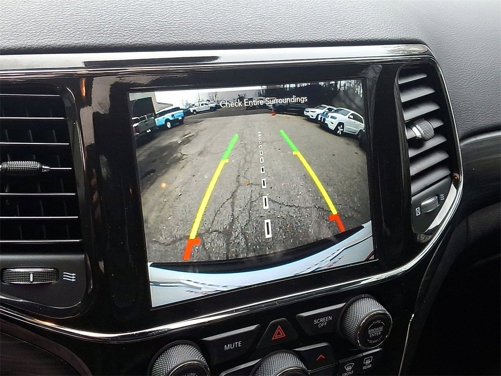 Used 2021 Jeep Grand Cherokee Laredo X image 21