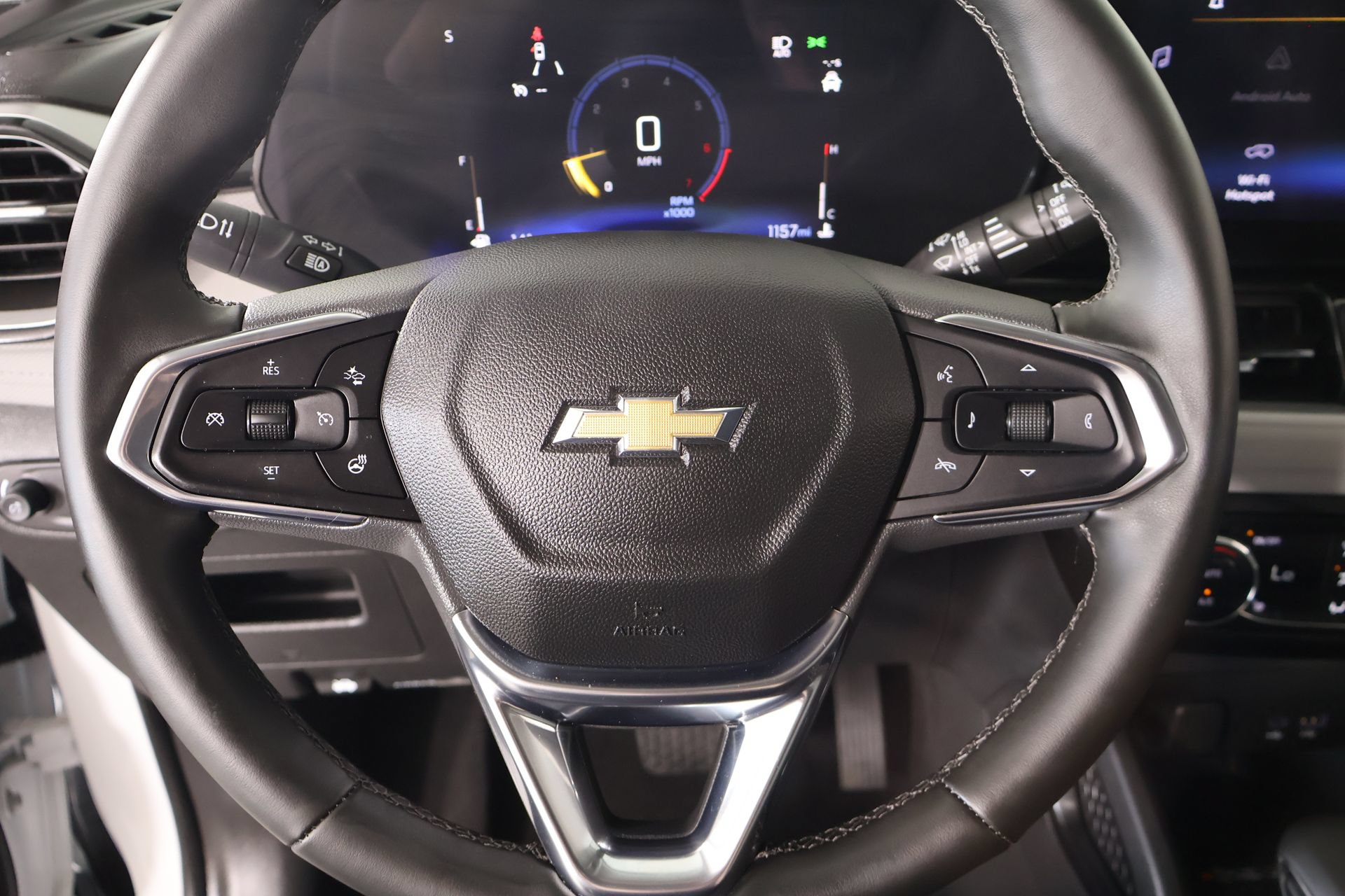 Used 2026 Chevrolet TrailBlazer LT w/ Convenience Package FWD image 3
