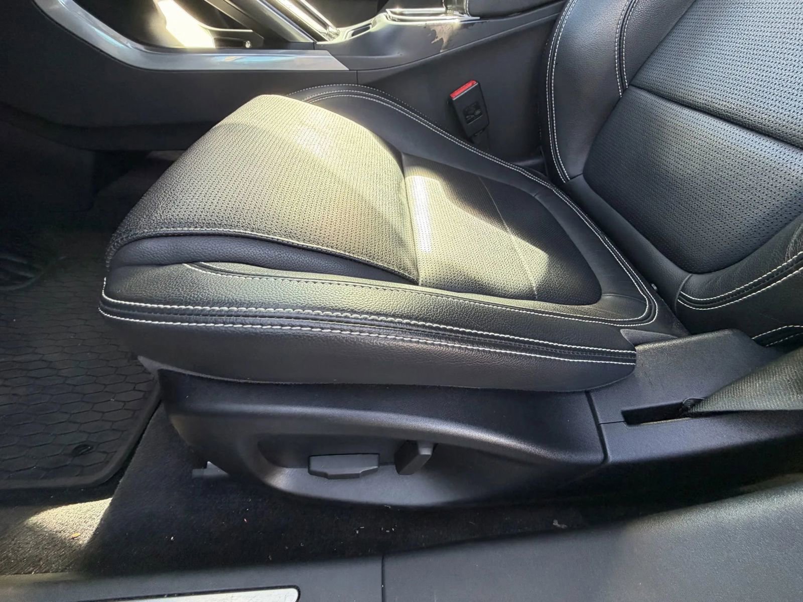 Used 2020 Jaguar I-PACE S image 12