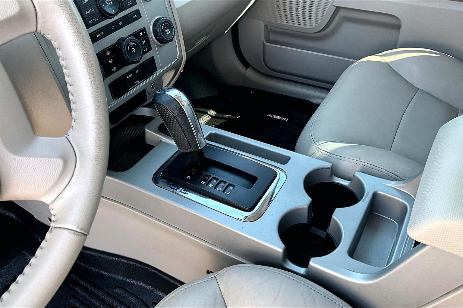 Used 2008 Ford Escape 2WD Hybrid image 13