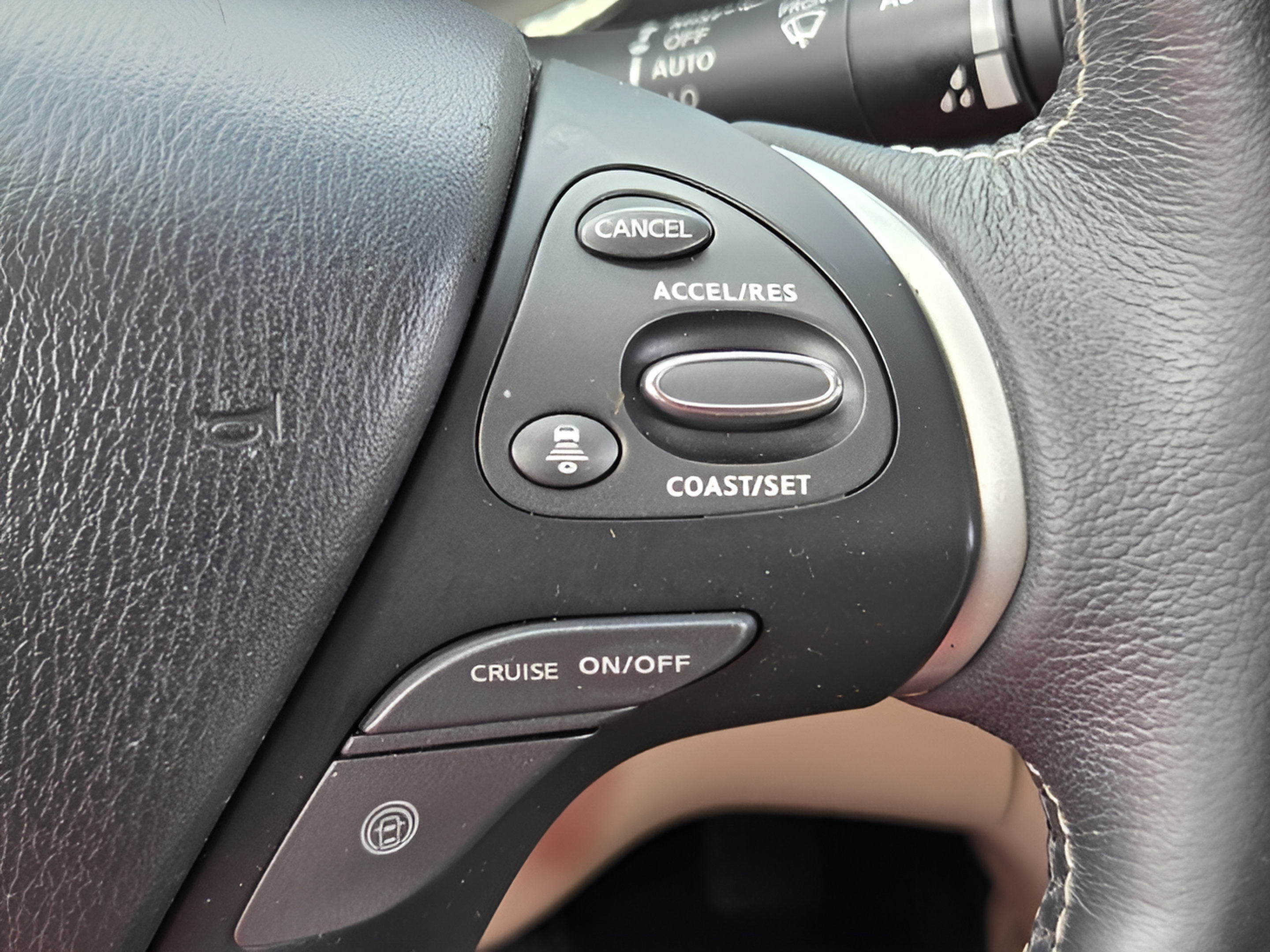 Used 2020 INFINITI QX60 Luxe w/ Sensory Package FWD image 25