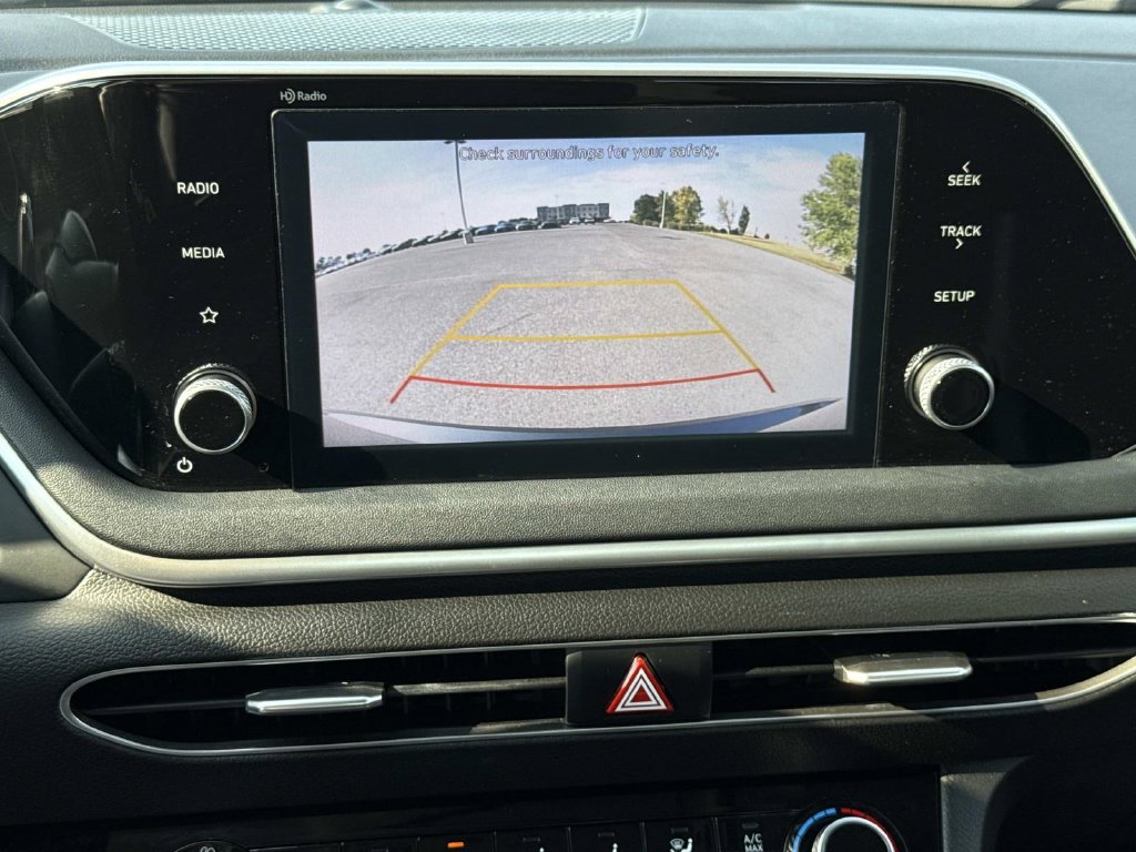 Used 2023 Hyundai Sonata SE FWD image 5