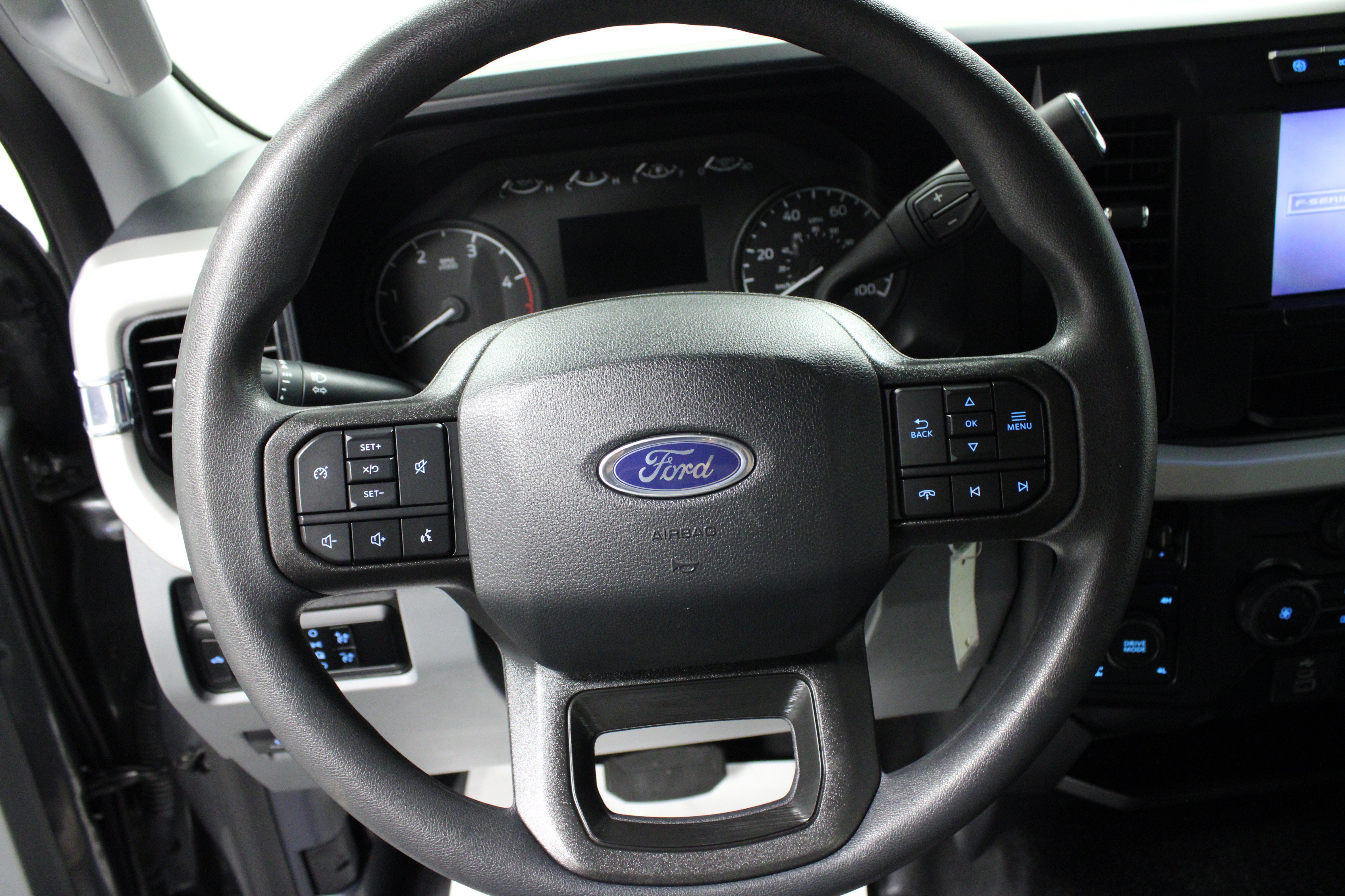 Used 2023 Ford F350 4x4 Regular Cab Super Duty image 15