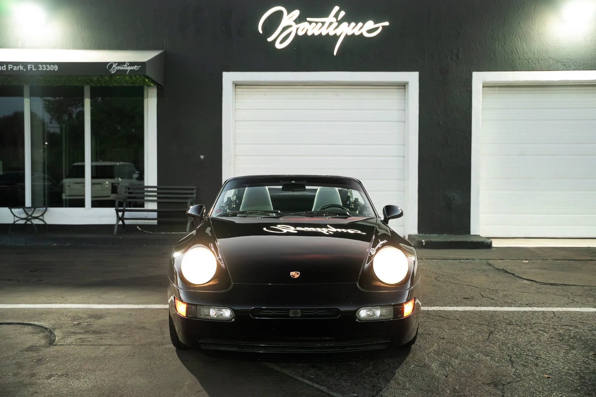 Used 1995 Porsche 968 Cabriolet RWD image 7