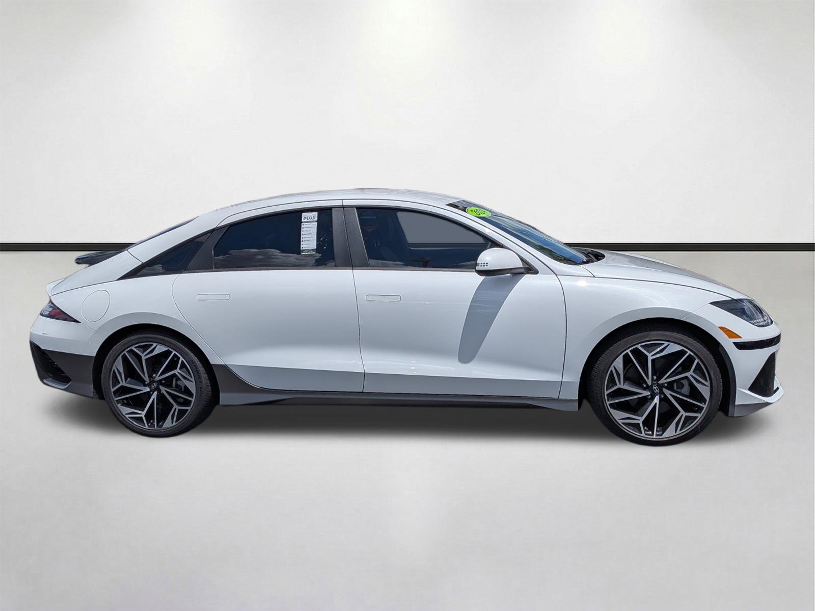 Used 2024 Hyundai Ioniq 6 SEL AWD/4WD image 3