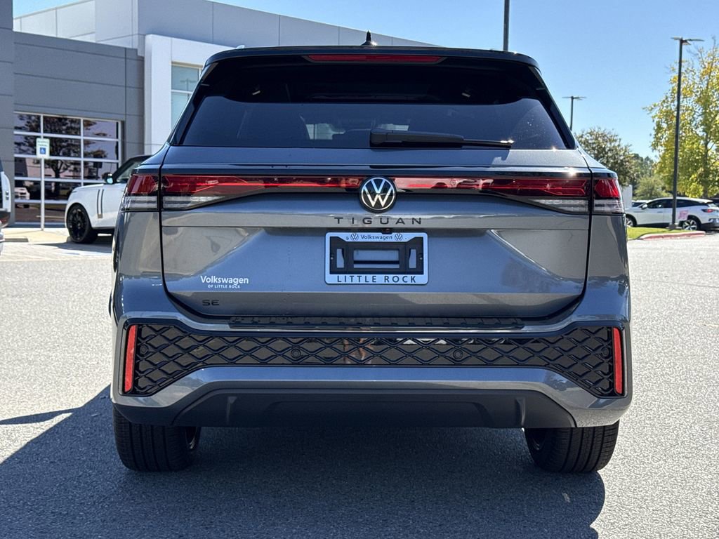 New 2026 Volkswagen Tiguan SE R-Line image 4