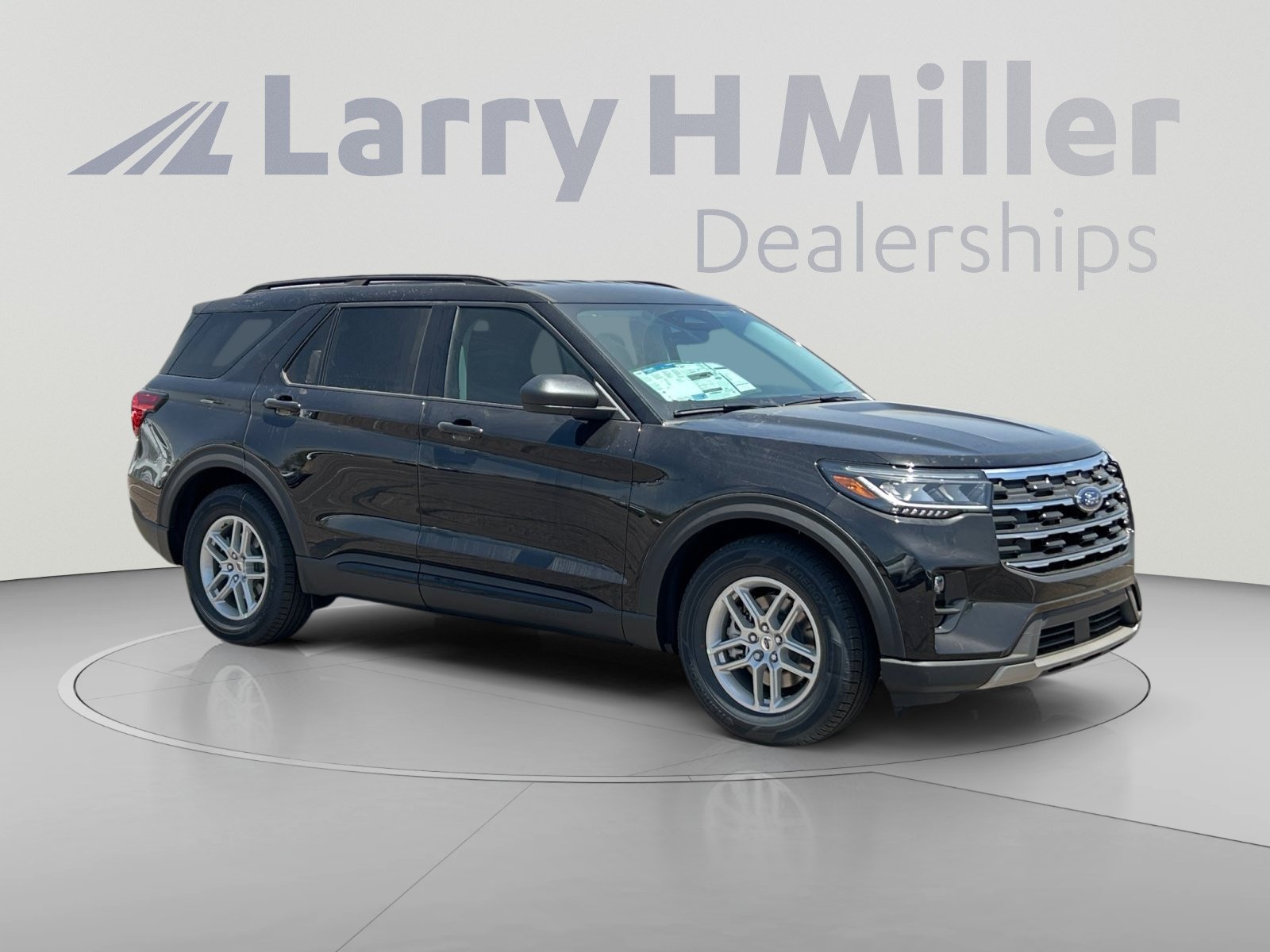 New 2026 Ford Explorer Active w/ Active Comfort Package RWD image 7