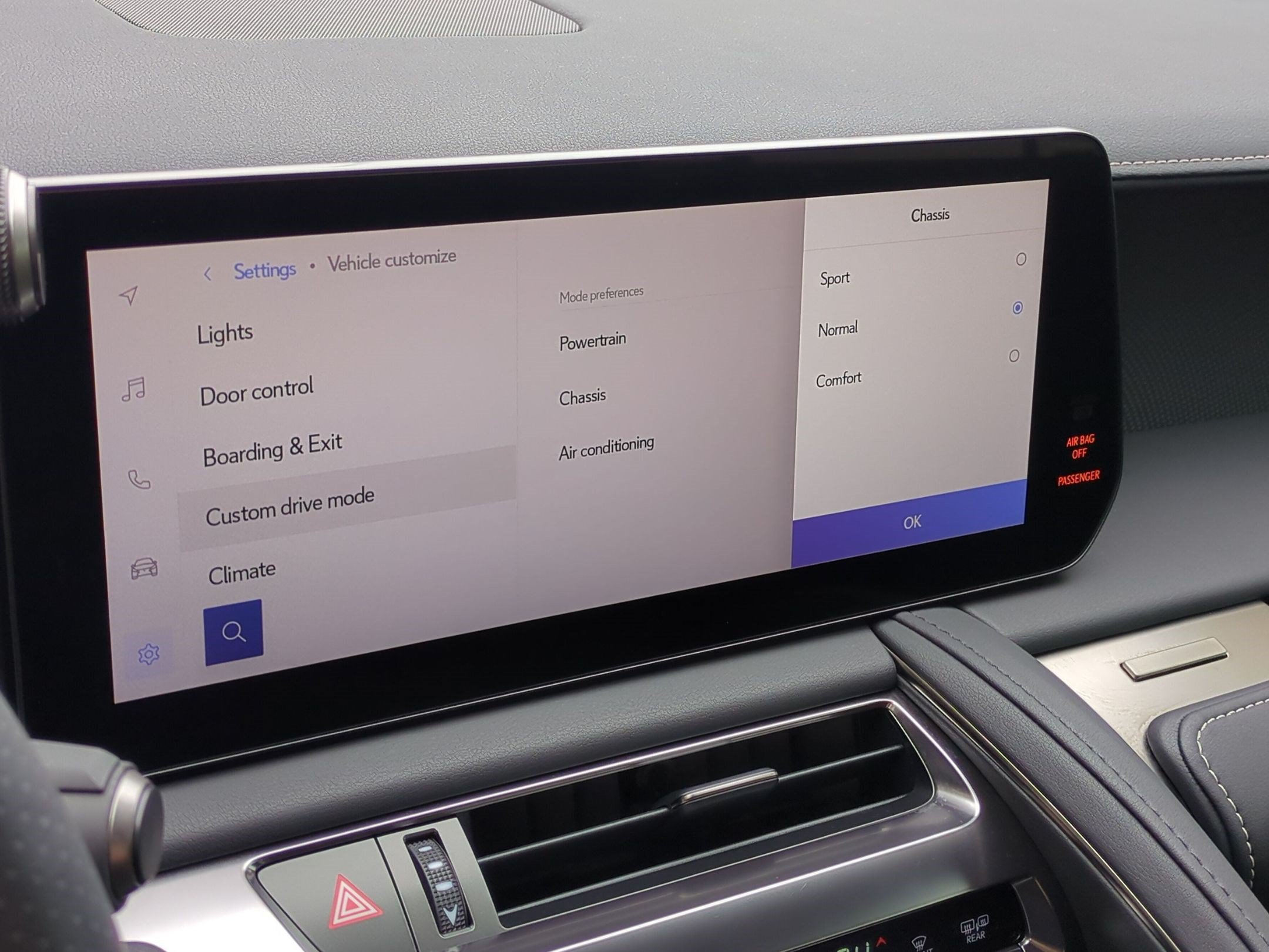 Used 2025 Lexus LC 500 Convertible w/ Touring Package RWD image 54