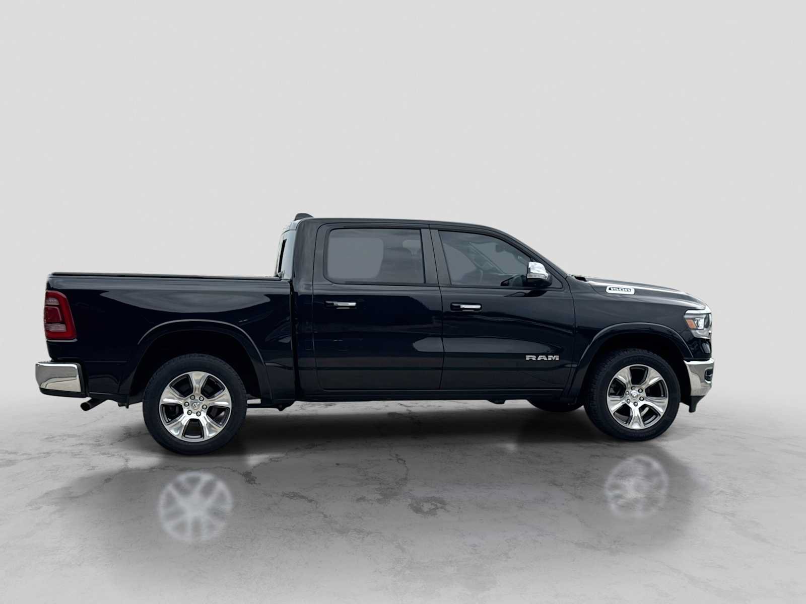 Used 2019 RAM 1500 Laramie AWD/4WD image 7