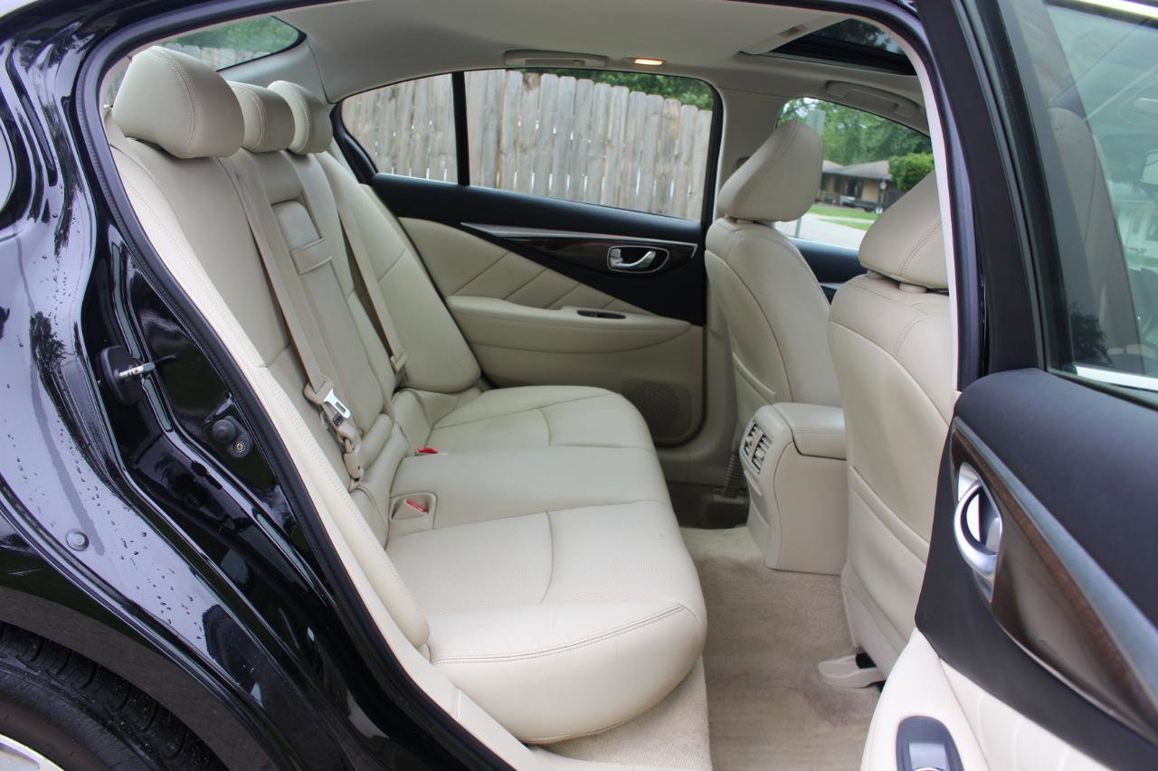 Used 2015 INFINITI Q50 Premium w/ Technology Package AWD/4WD image 36