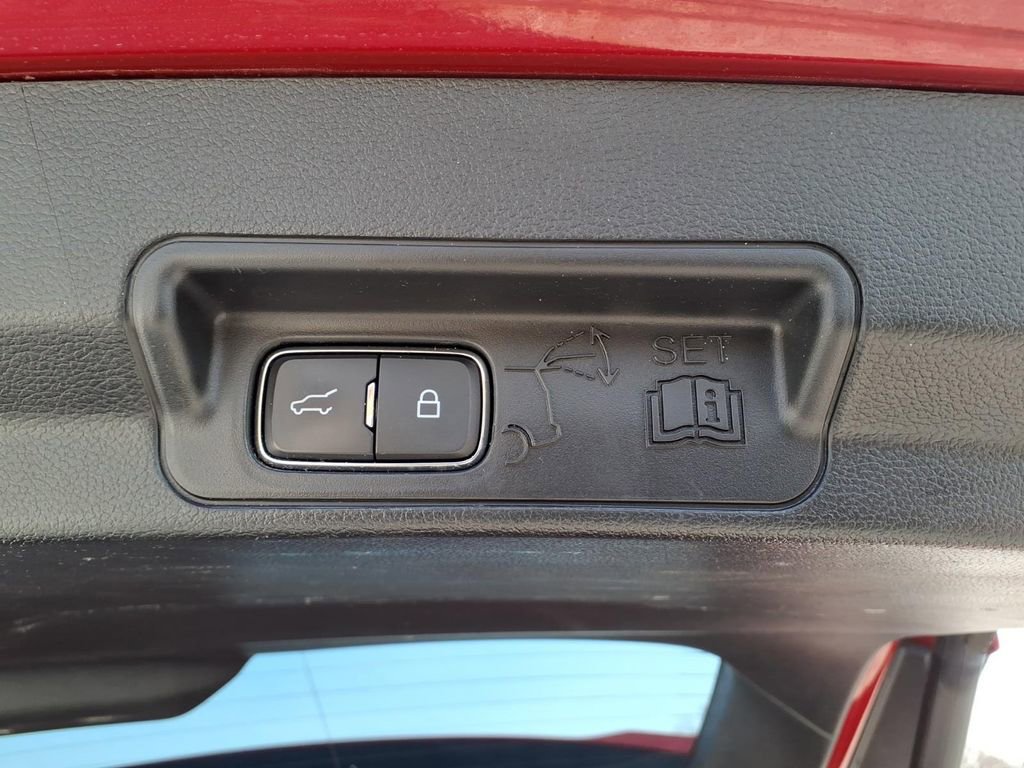 Used 2020 Ford Explorer ST w/ ST Street Pack image 11