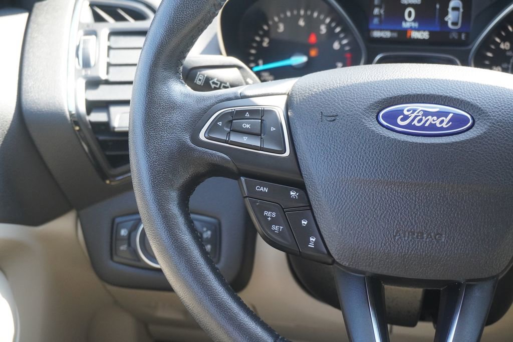 Used 2019 Ford Escape Titanium image 15