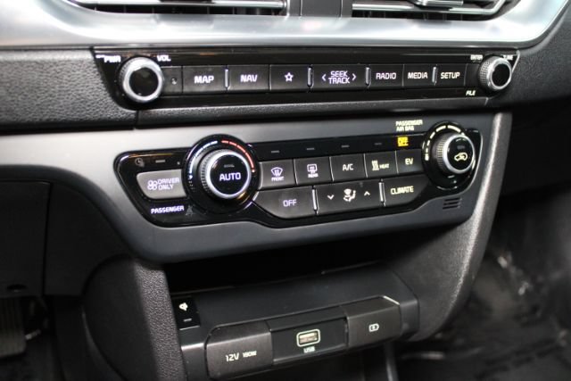 Used 2022 Kia Niro EX FWD image 21