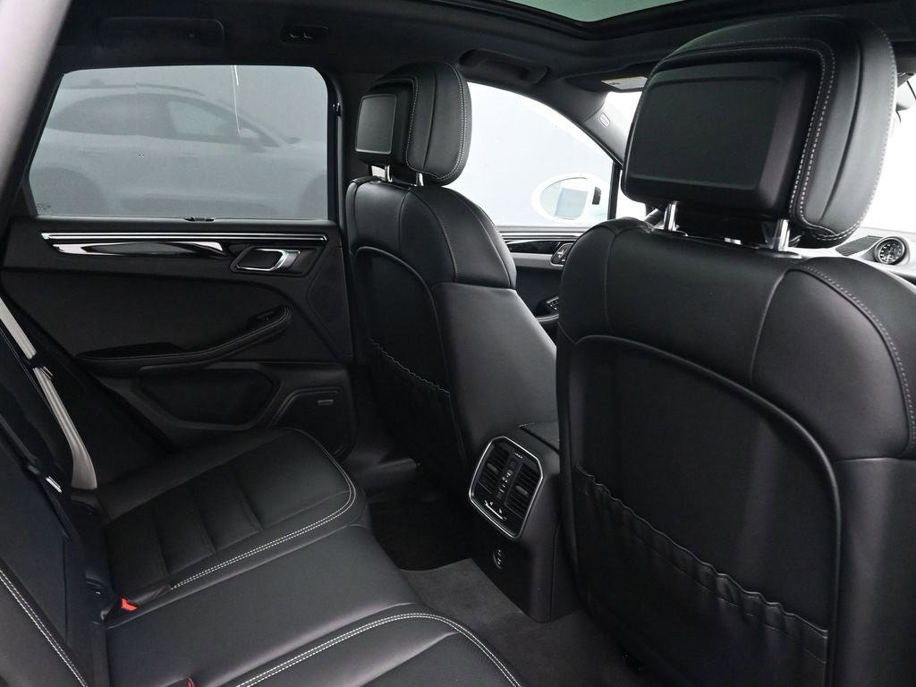 Certified 2026 Porsche Macan S image 7