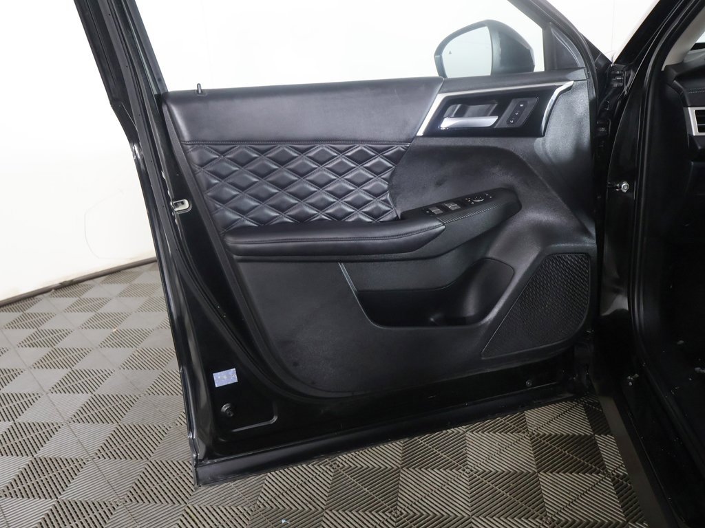 Used 2023 Mitsubishi Outlander SEL image 21