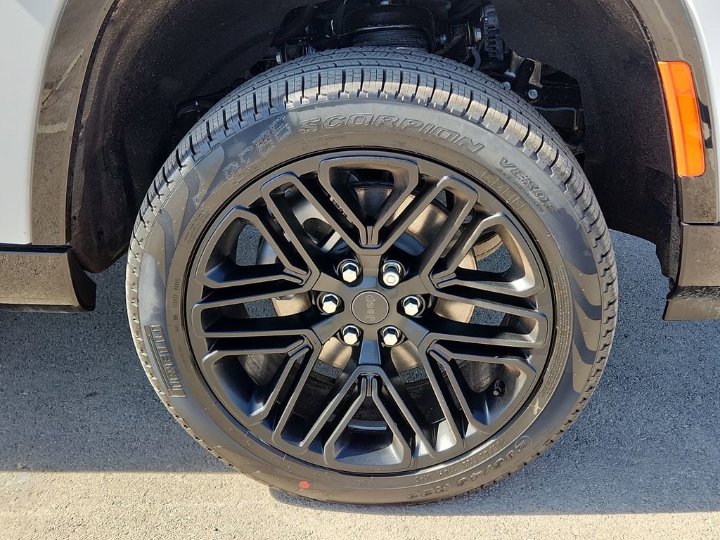 New 2026 Jeep Grand Wagoneer Limited image 9