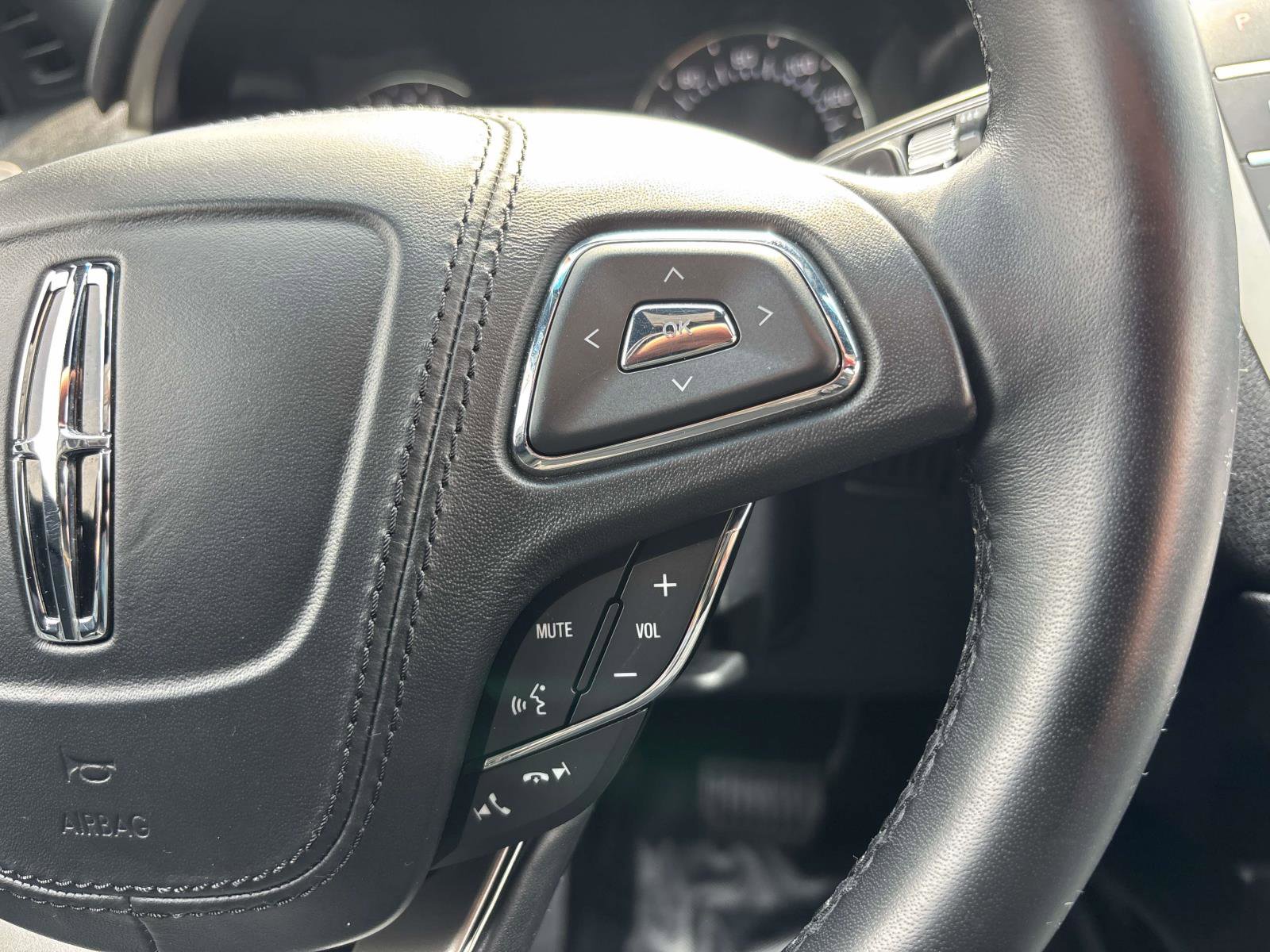 Used 2019 Lincoln MKZ Premiere AWD/4WD image 21